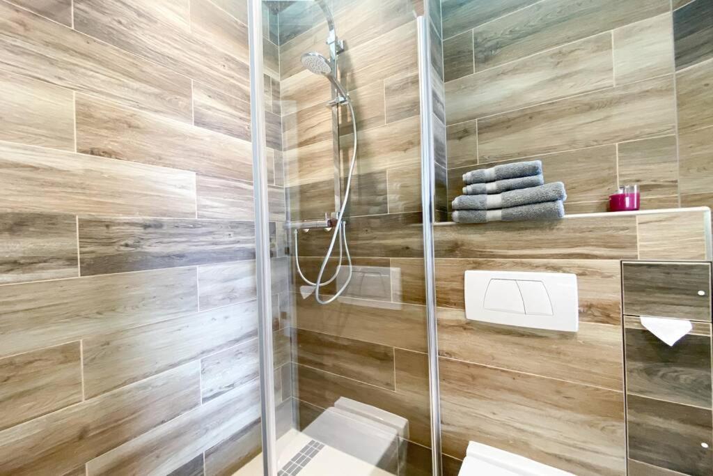 Luxus-Apartment In Leipzig Mit Privat-Parkplatz Esterno foto